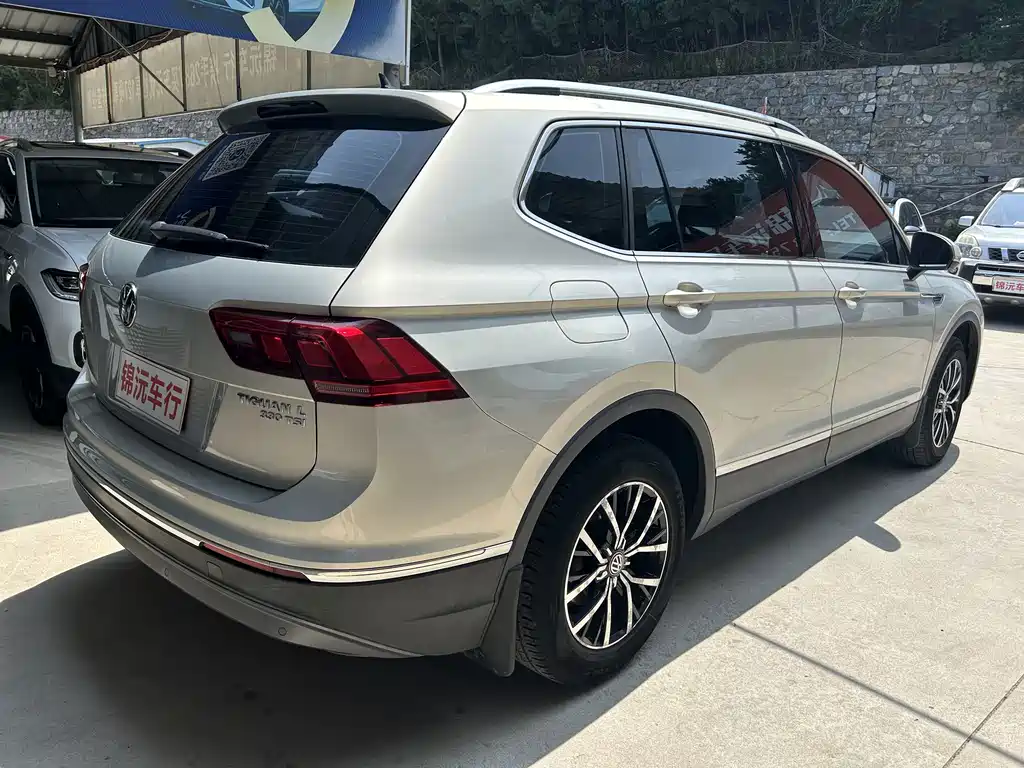 Volkswagen Tiguan L 2018