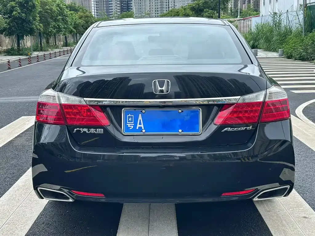 Honda Accord 2015 — фото 8