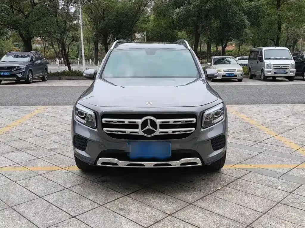 Mercedes-Benz GLB 2023 — фото 3