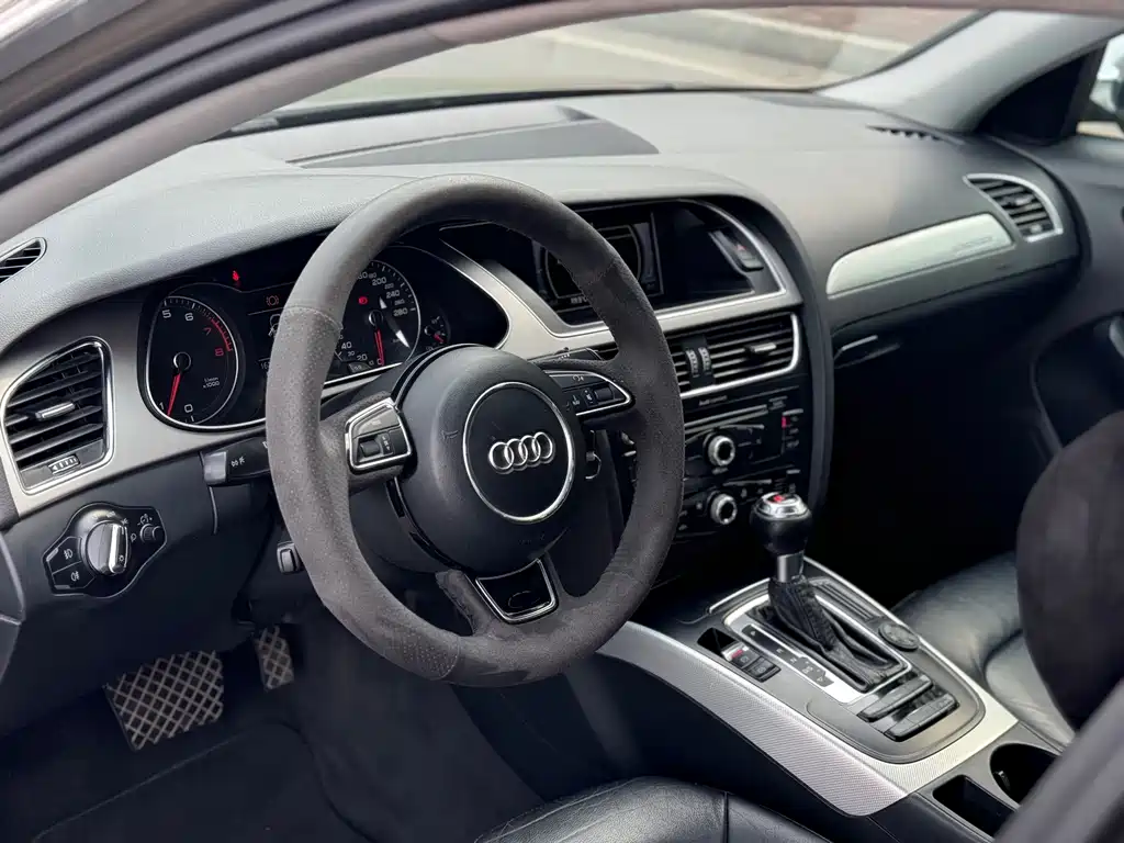 Audi A4L 2014 — фото 13
