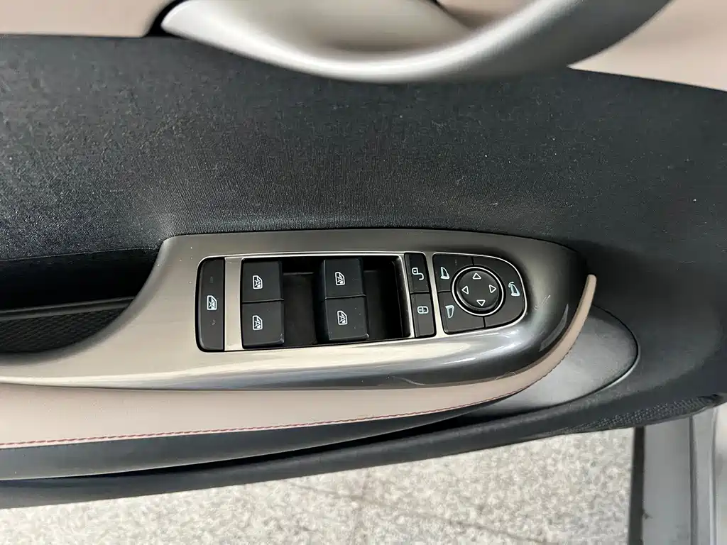 BYD Dolphin 2023 — фото 16