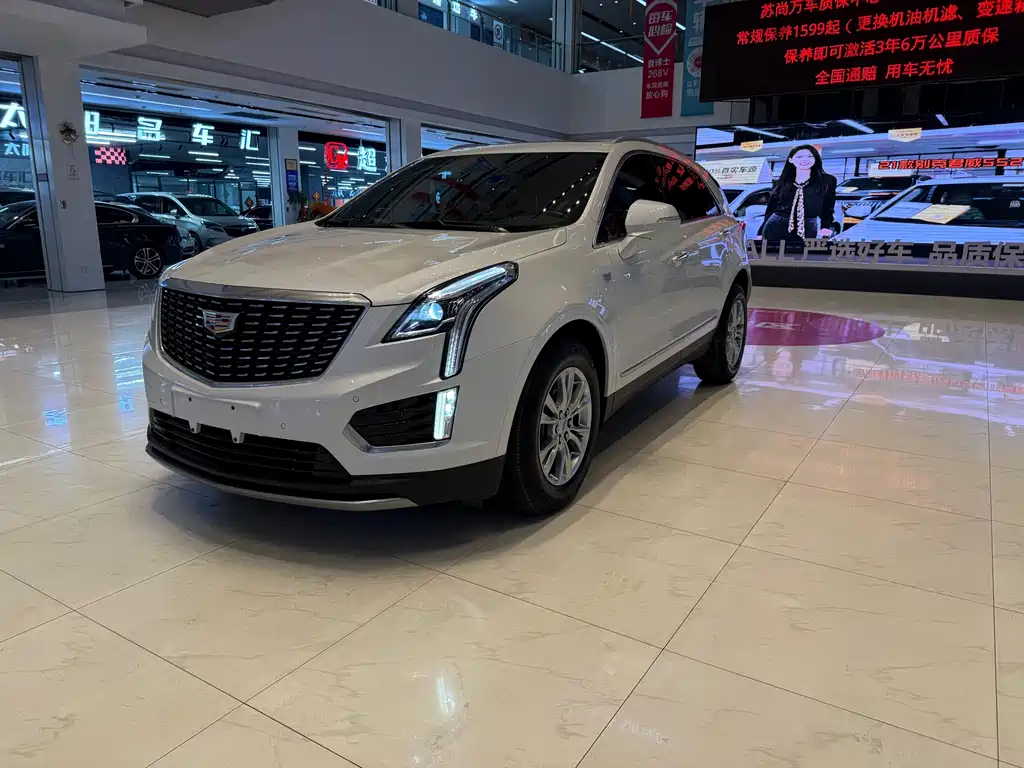 Cadillac XT5 2022 — фото 1