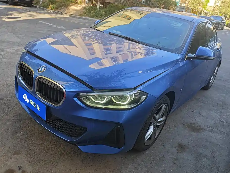 BMW 1 Series 2020 — фото 1