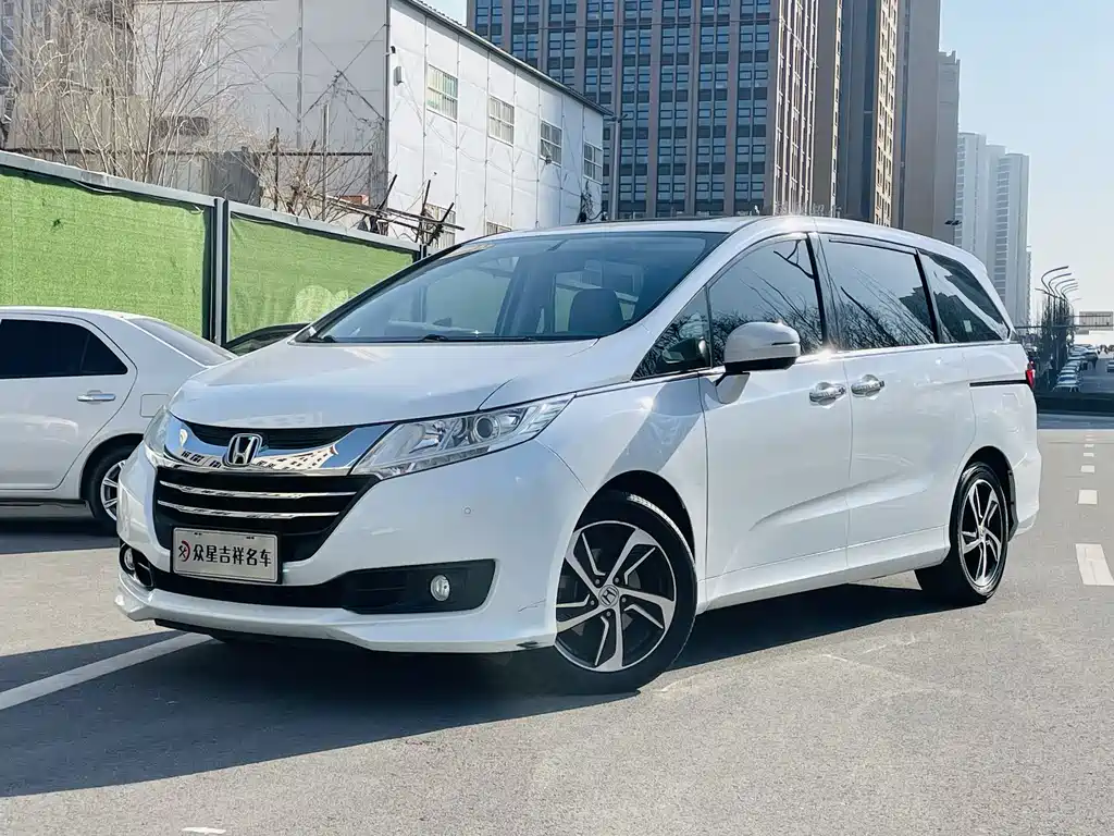 Honda Odyssey 2018 — фото 19