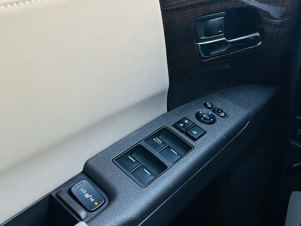 Honda Odyssey 2018 — фото 10