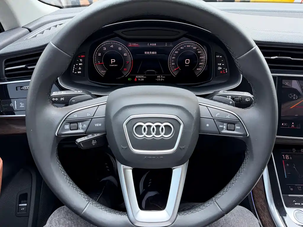 Audi Q7 2023 — фото 16