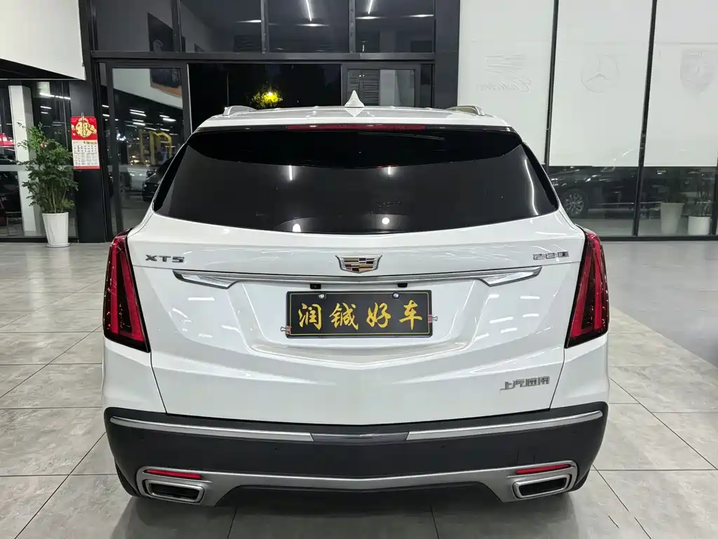 Cadillac XT5 2023 — фото 5
