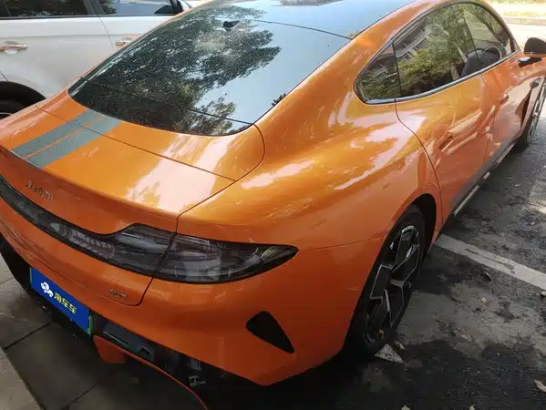 Xiaomi SU7 2024