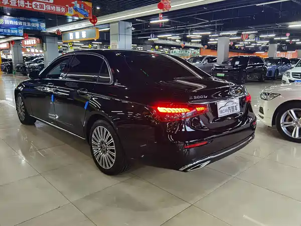 Mercedes-Benz E-Class 2023