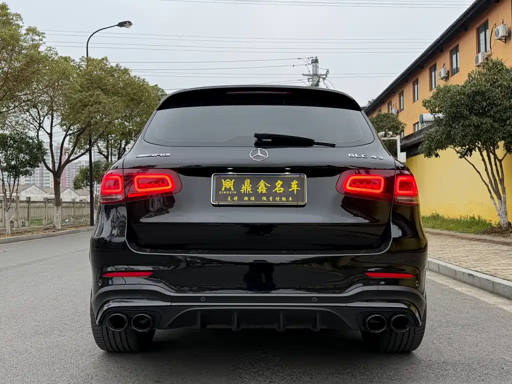 Mercedes-Benz GLC AMG 2023 — фото 9