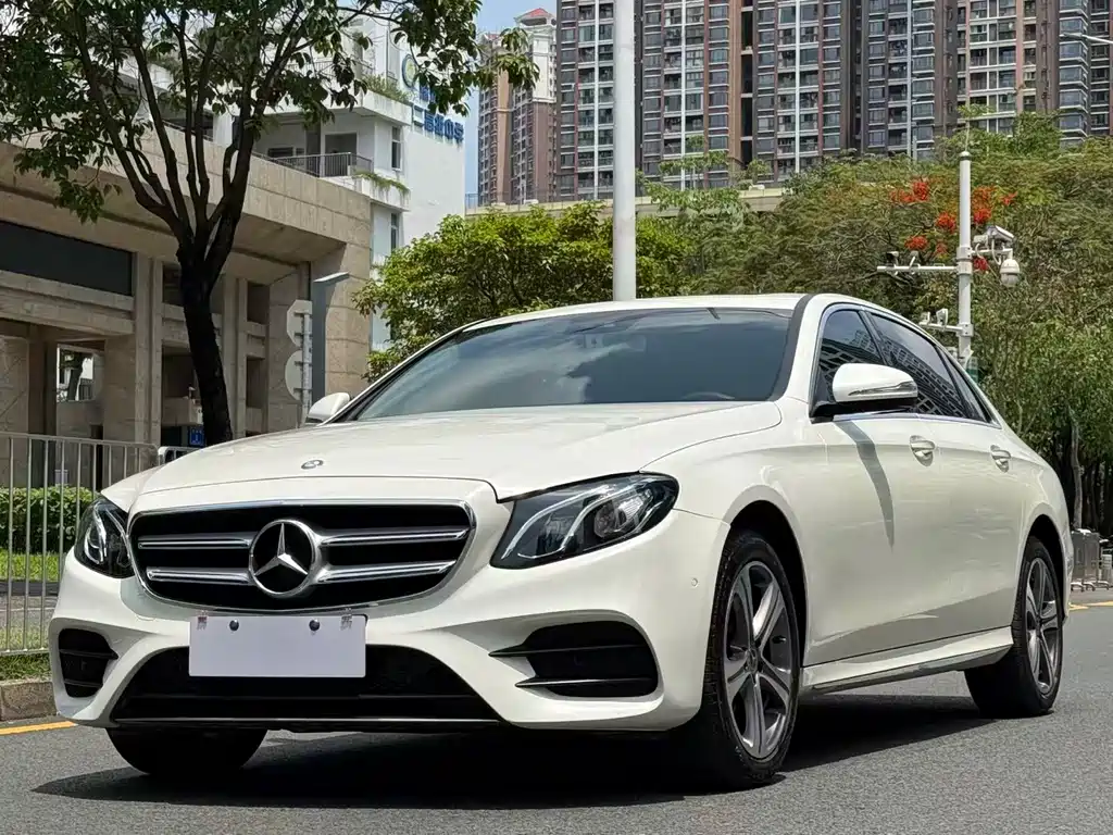 Mercedes-Benz E-Class 2017 — фото 1