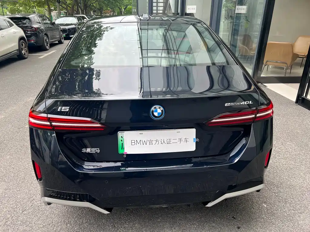 BMW i5 2025 — фото 6