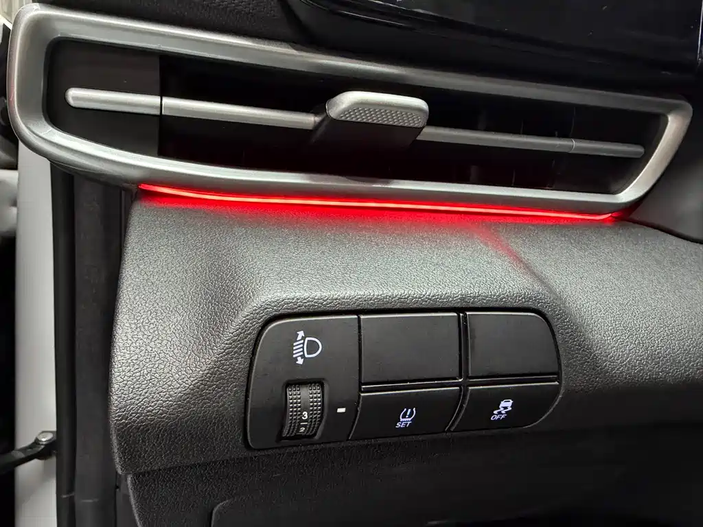 Hyundai Elantra 2023 — фото 22