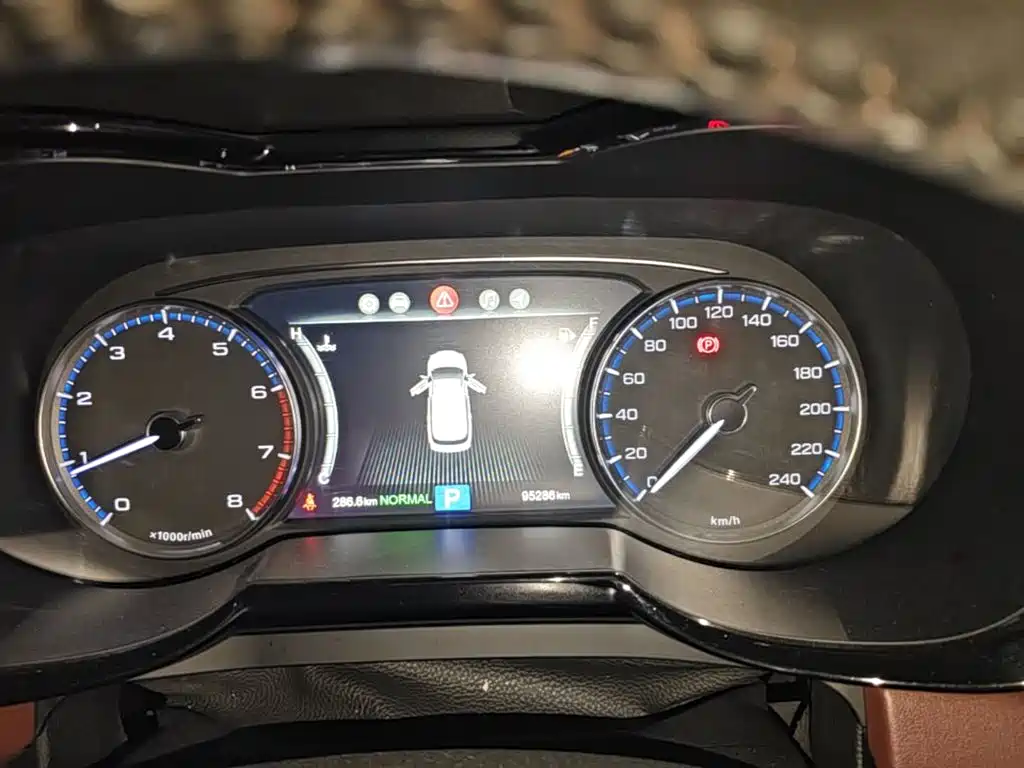 GAC Trumpchi GS8 2018 — фото 12