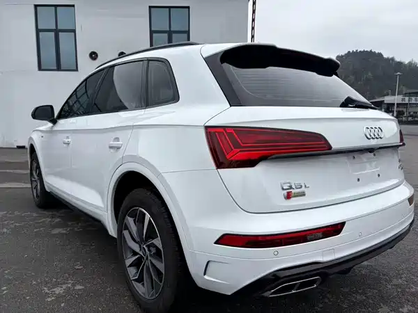 Audi Q5L 2023