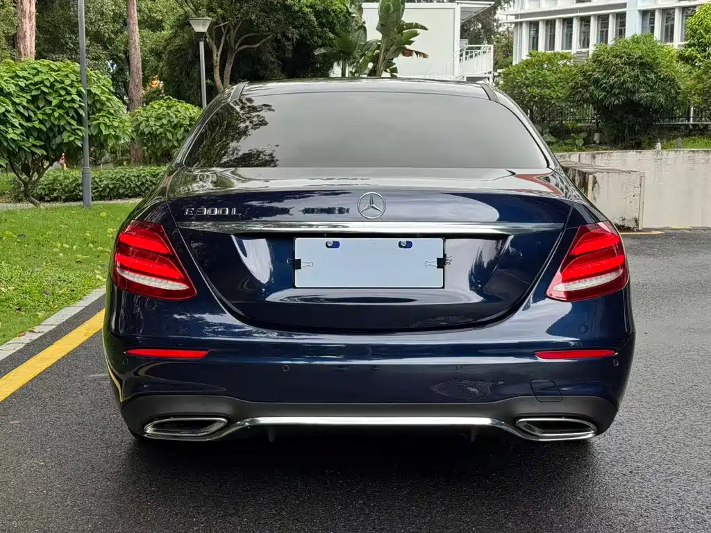 Mercedes-Benz E-Class 2018 — фото 13
