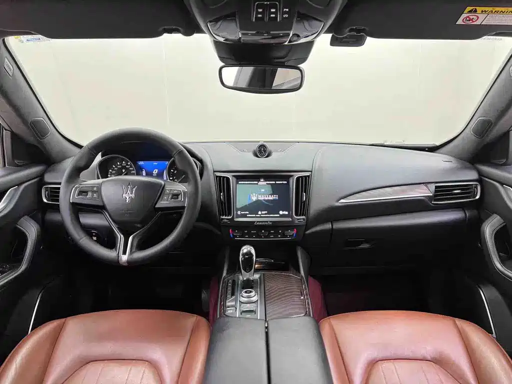 Maserati Levante 2018 — фото 13
