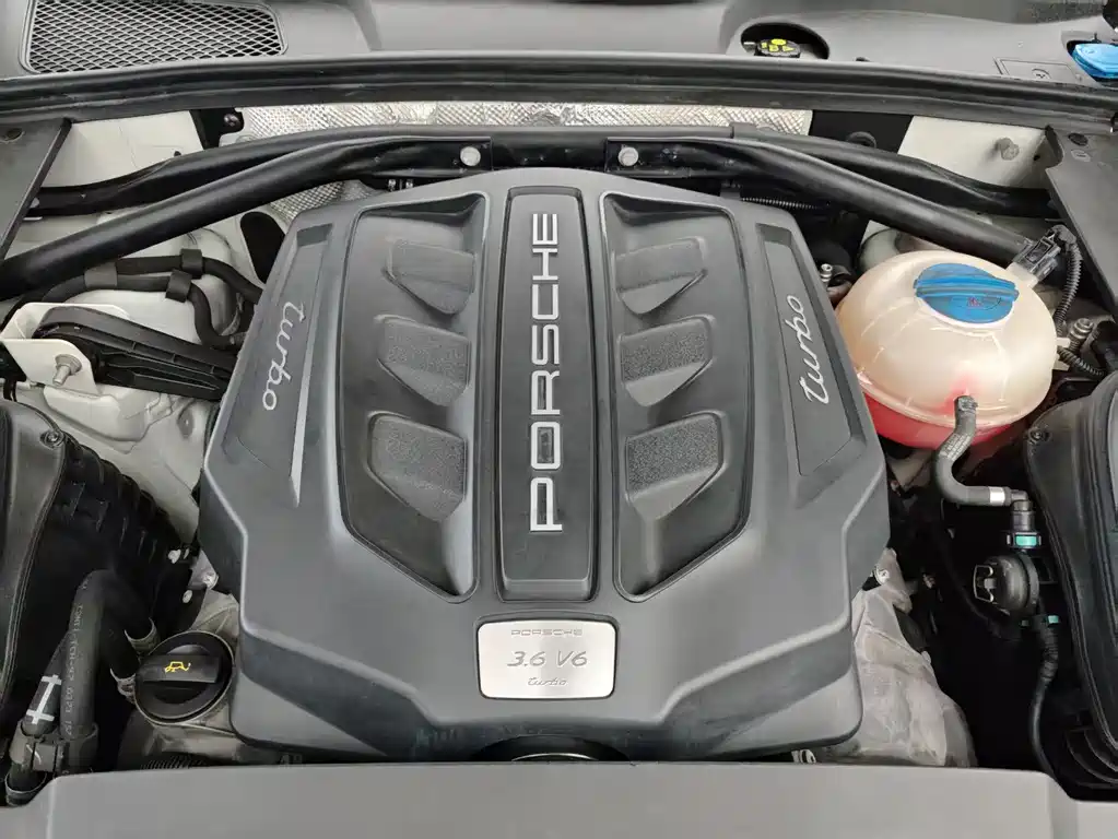 Porsche Macan 2015 — фото 18