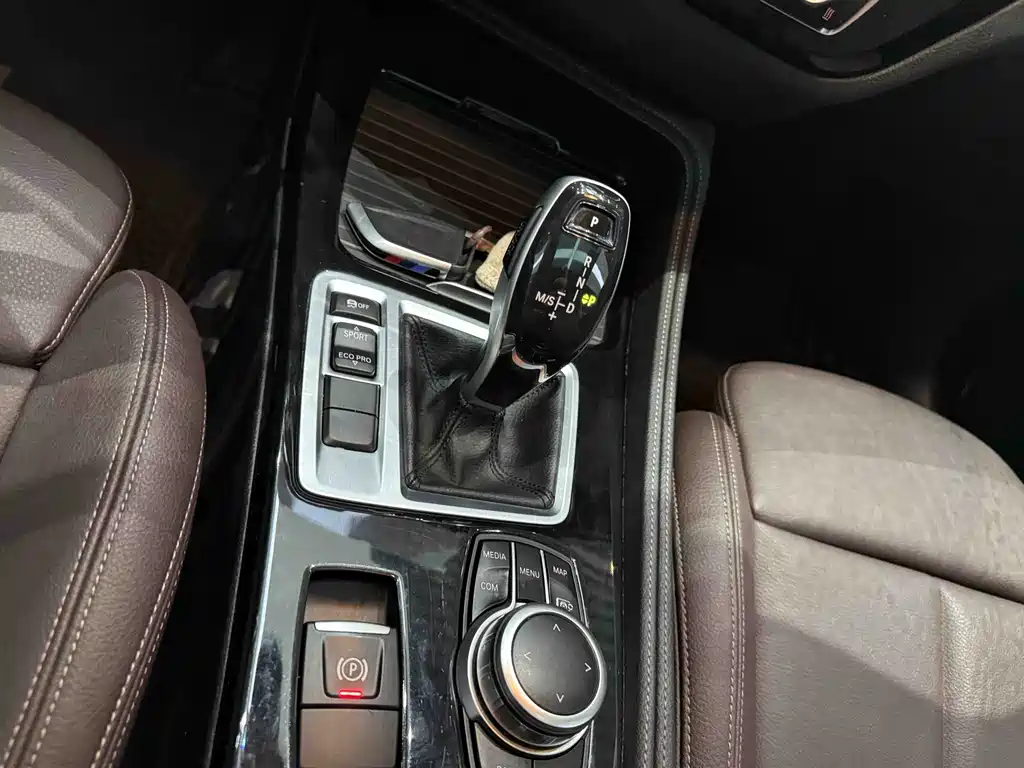 BMW 1 Series 2021 — фото 14