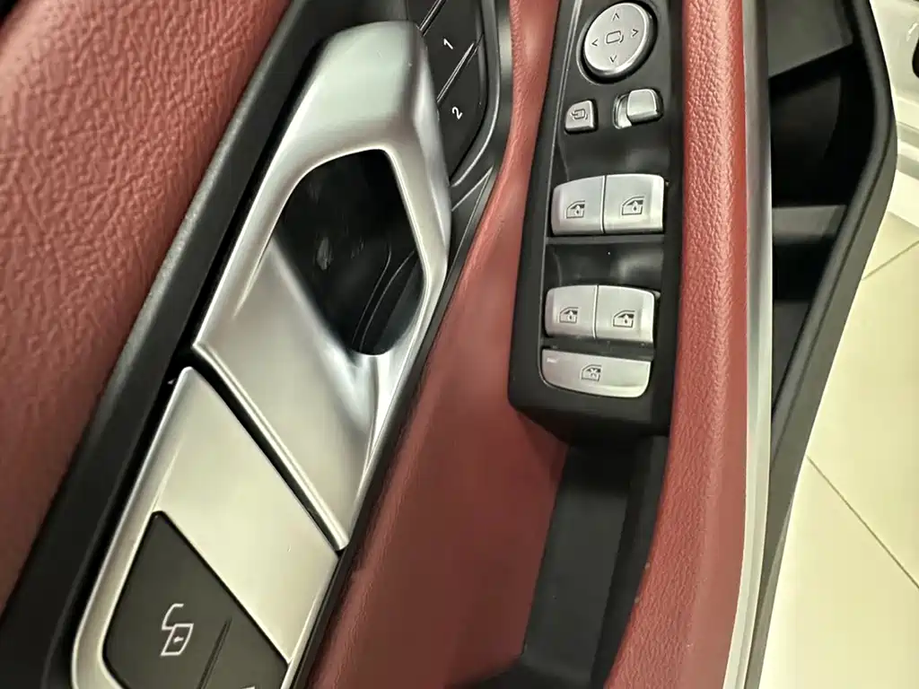 BMW 3 Series 2023 — фото 15
