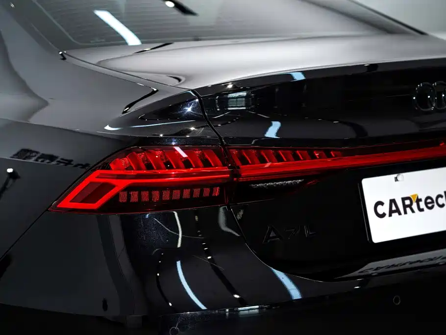 Audi A7L 2024 — фото 11