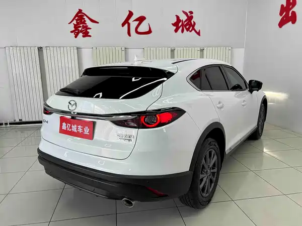 Mazda CX-4 2023