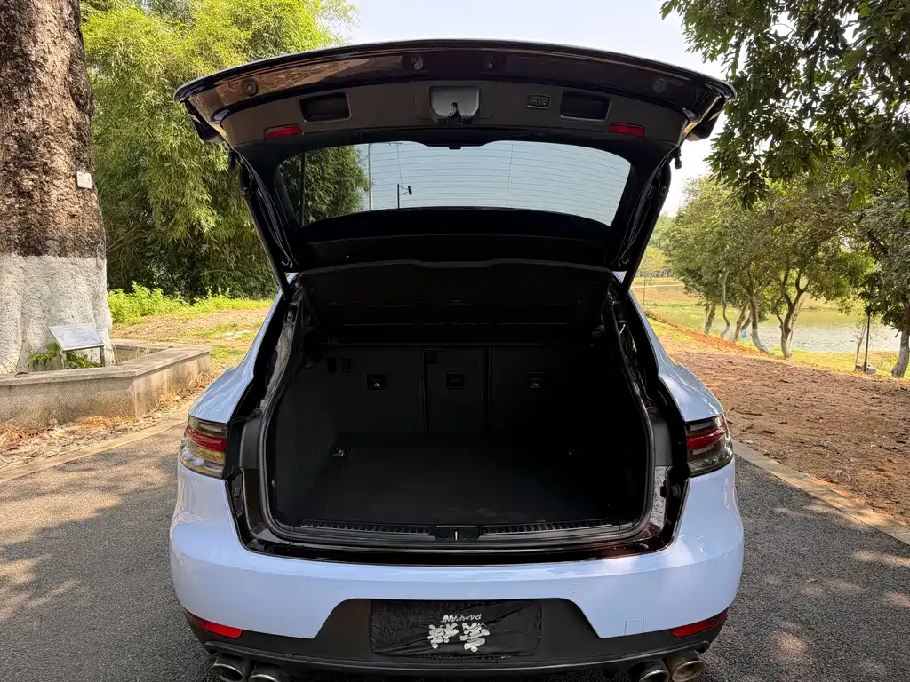 Porsche Macan 2019 — фото 14