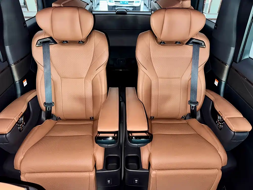 Toyota Vellfire 2025 — фото 8