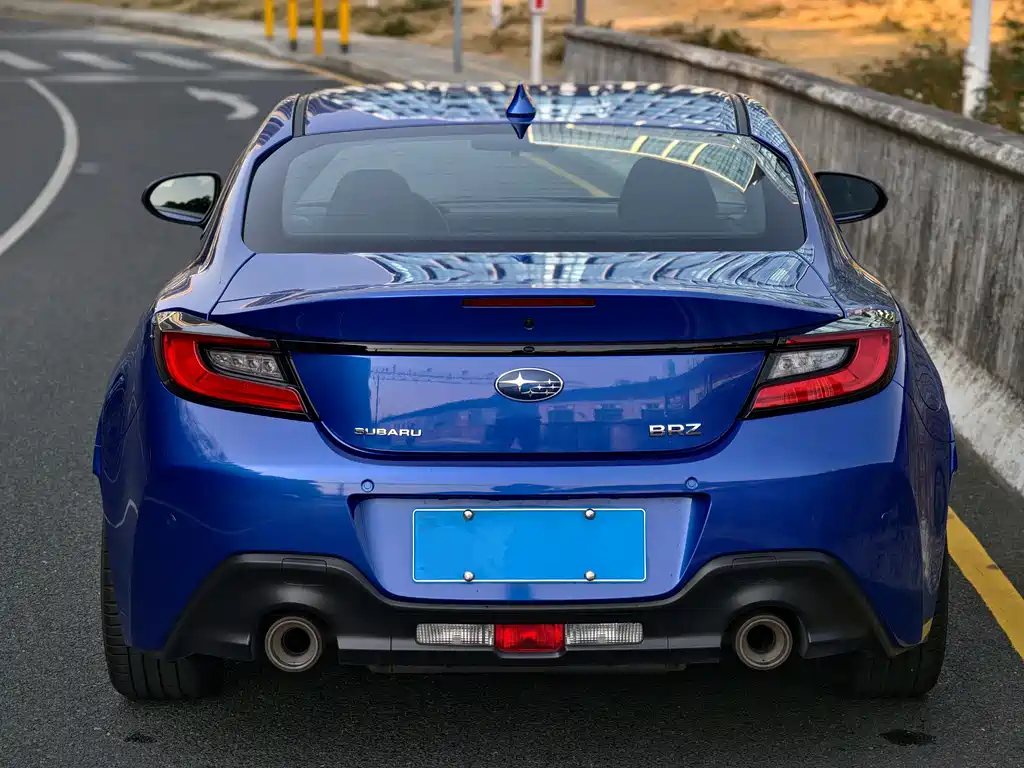 Subaru BRZ 2022 — фото 5
