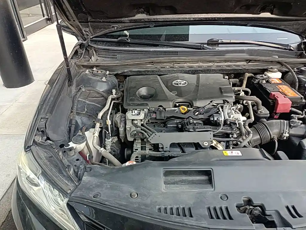 Toyota Camry 2018 — фото 23