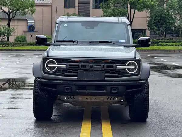 Ford Bronco 2024