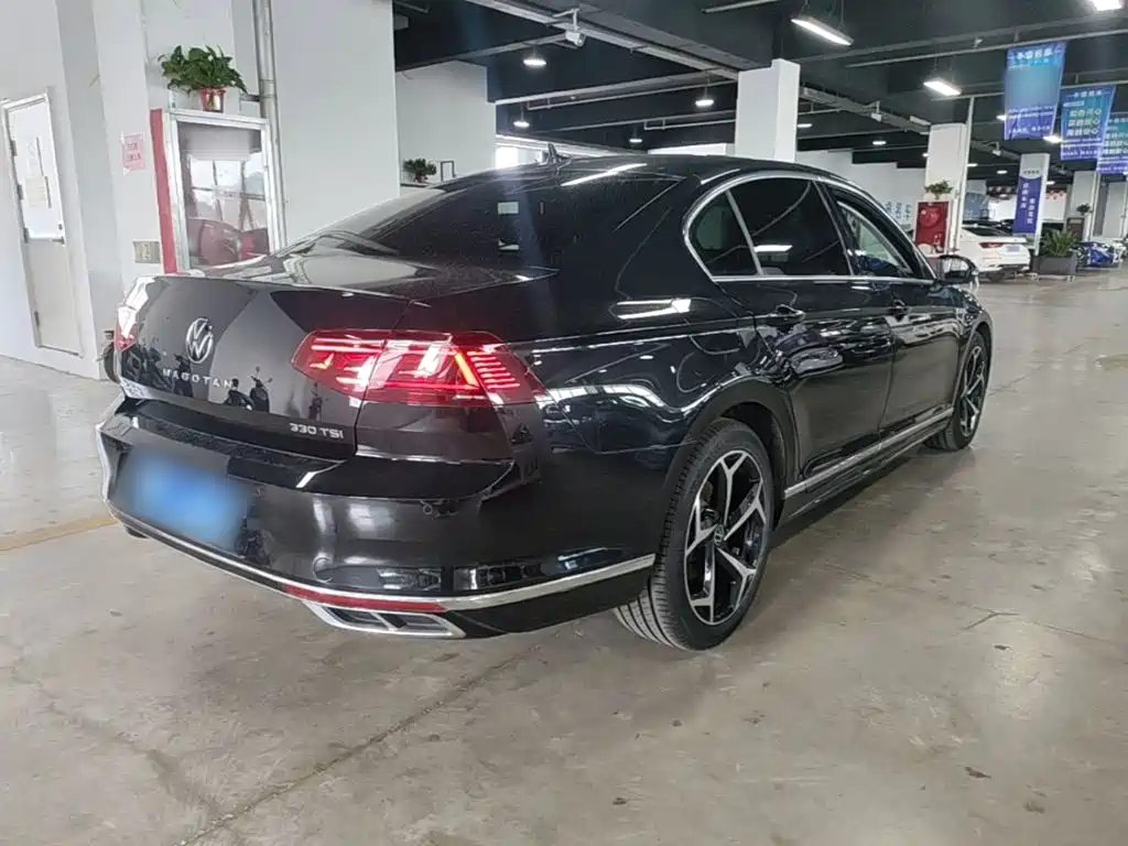 Volkswagen Magotan 2024