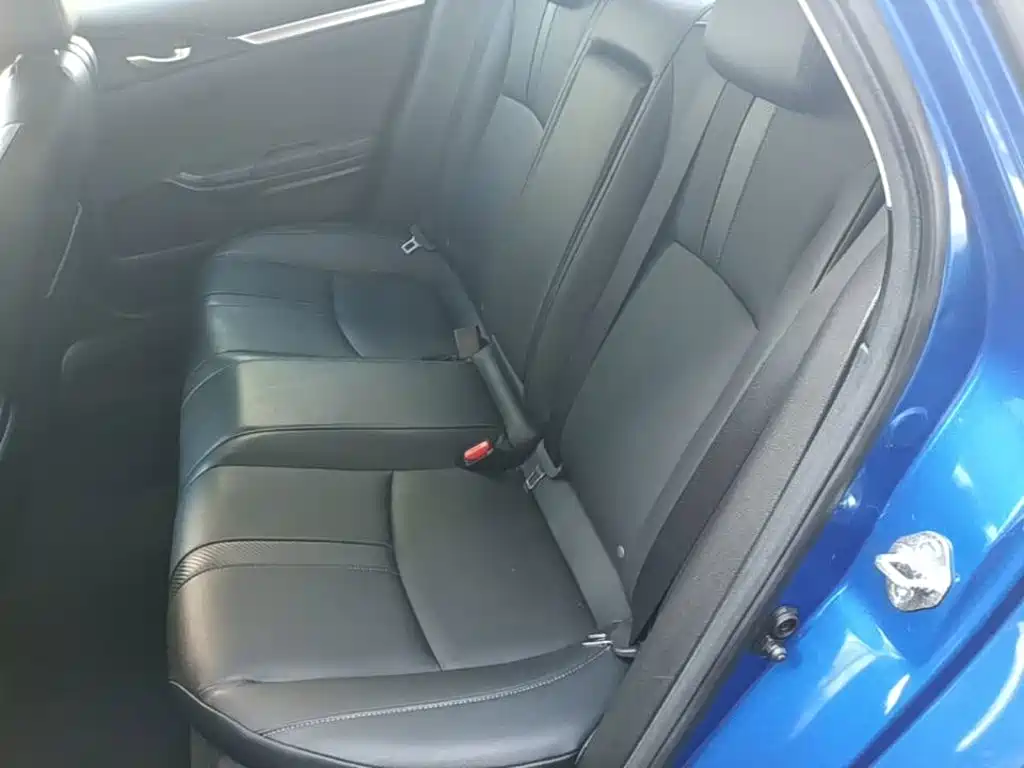 Honda Civic 2018 — фото 17