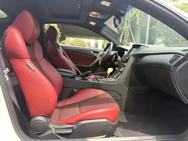 Hyundai Genesis Coupe 2013