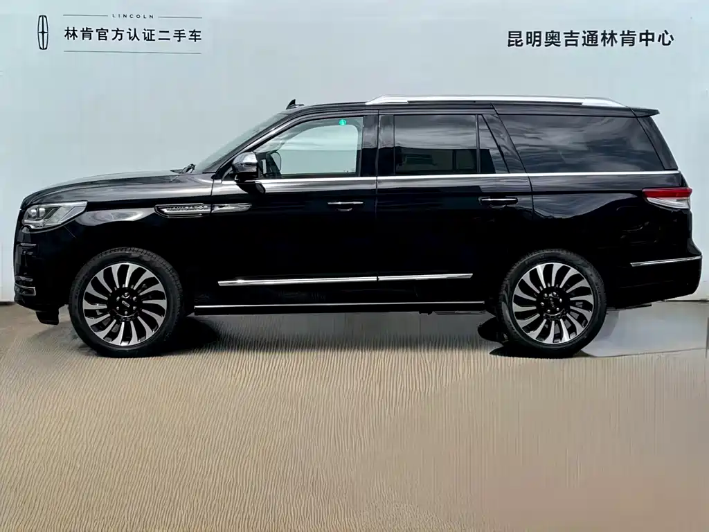 Lincoln Navigator 2026 — фото 3