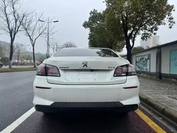Peugeot 408 2020