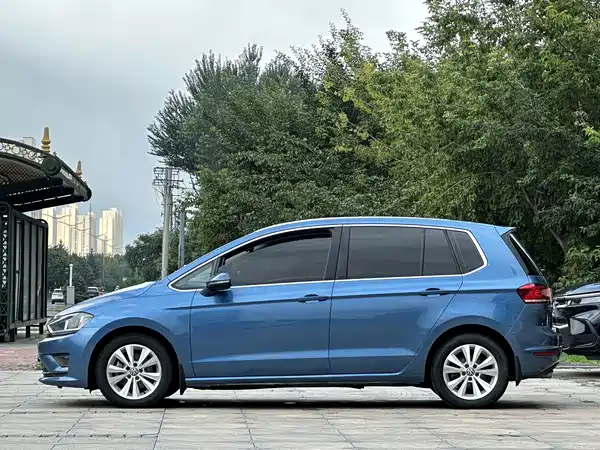 Volkswagen Golf Jialu 2016