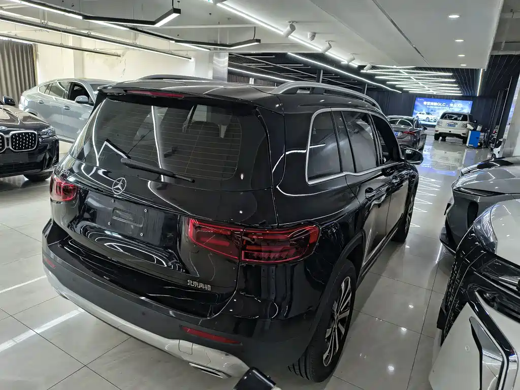 Mercedes-Benz GLB 2025