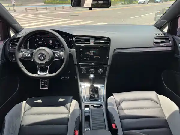 Volkswagen Golf 2020