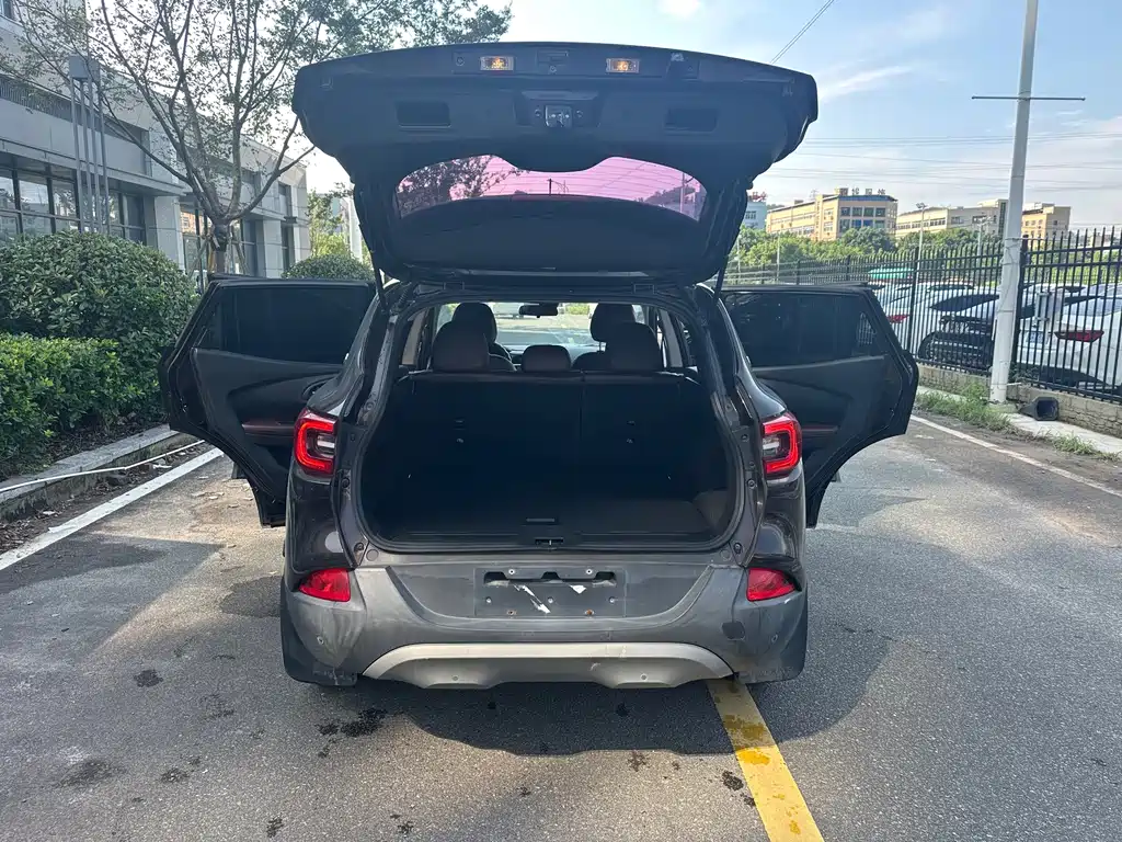 Renault Kadjar 2018 — фото 10
