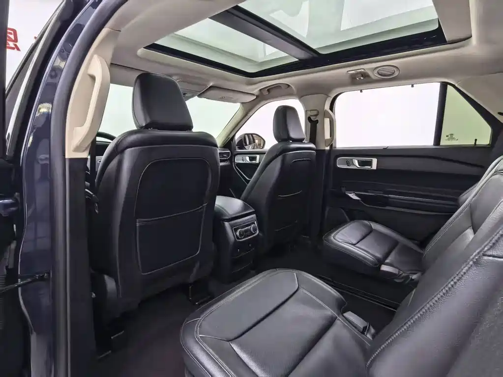 Ford Explorer 2020 — фото 13