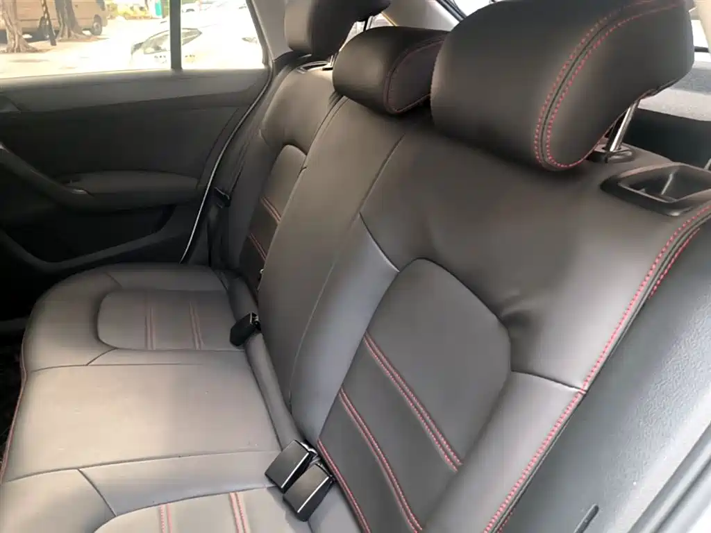 Skoda Rapid Spaceback 2020 — фото 17