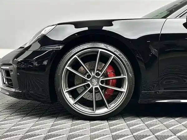 Porsche 911 2023