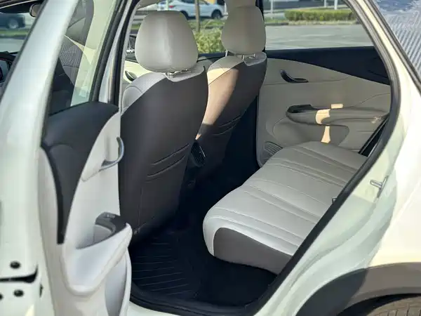 BYD Dolphin 2025