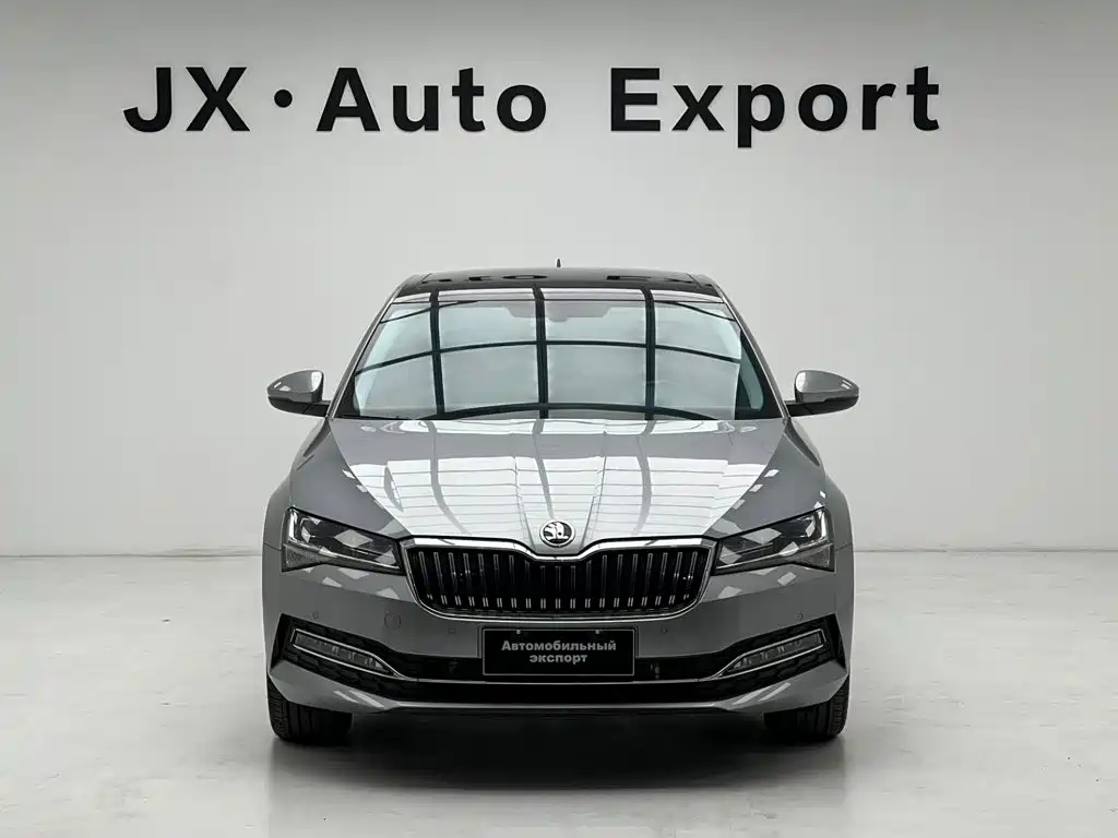 Skoda Superb 2023 — фото 2