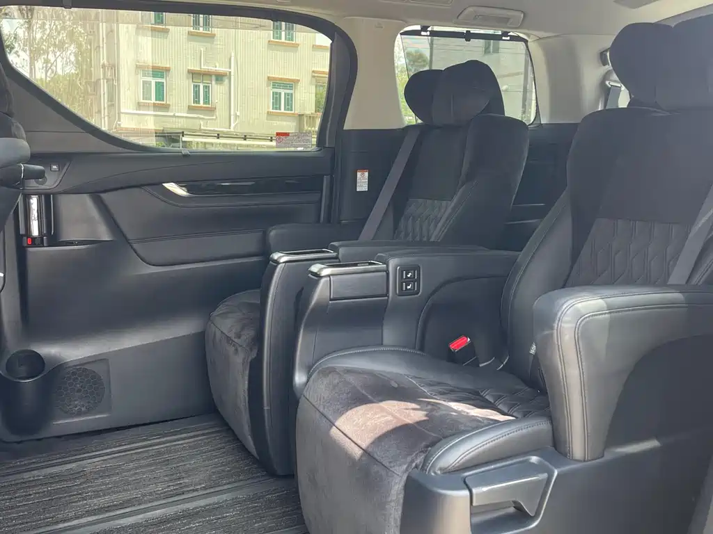Toyota Alphard 2016 — фото 9