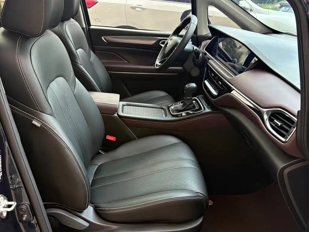 GAC Trumpchi M6 2022 — фото 16