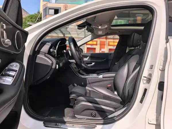Mercedes-Benz C-Class 2021