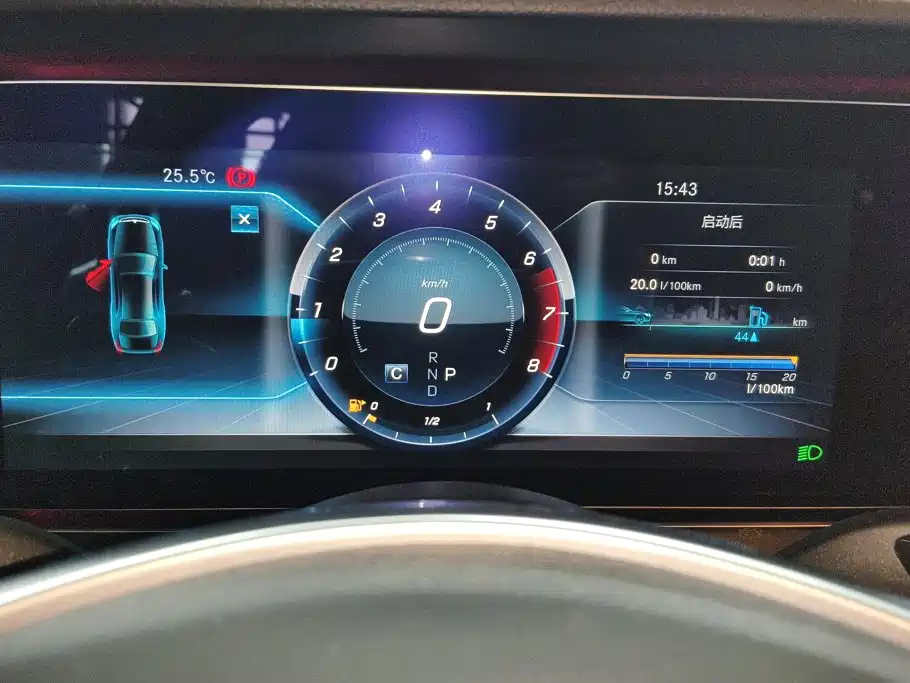 Mercedes-Benz E-Class 2018 — фото 14
