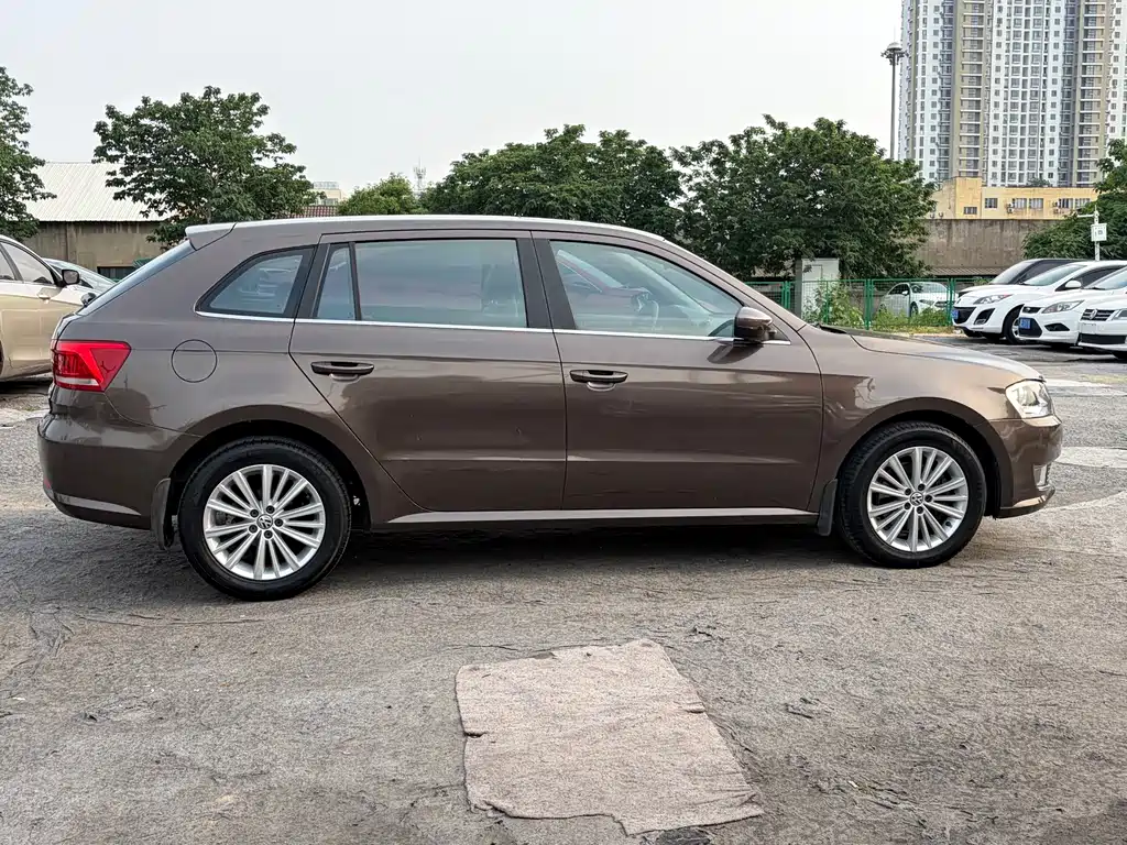 Volkswagen Gran Lavida 2014